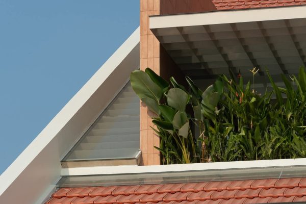 Ngôi nhà hiện đại ở Miền Tây rộng 120m2 mang vẻ đẹp nhà vườn truyền thống