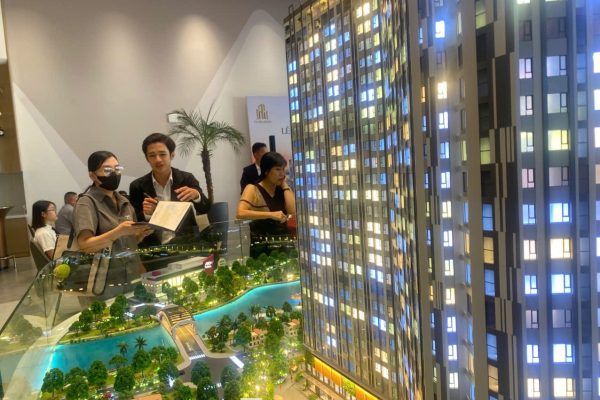 Siết hoạt động môi giới bất động sản