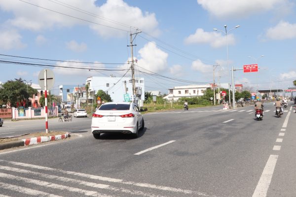 Trạm BOT ở Đà Nẵng “đặt sai chỗ”, xe né trạm, bế tắc xử lý