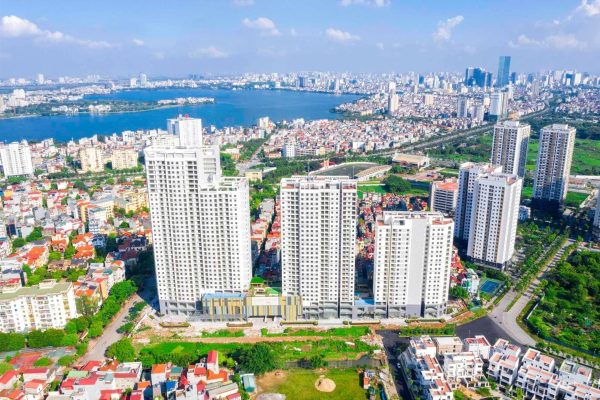 Chuyên gia: Thị trường bất động sản Việt Nam quy mô 1.500 tỷ USD, lớn gấp ba lần GDP nhưng vẫn mắc kẹt trong cơn khát vốn và nghẽn hạ tầng