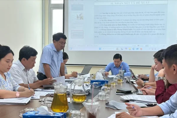 TPHCM: Thêm nhiều người dân ở các dự án gặp “vướng” được cấp sổ hồng