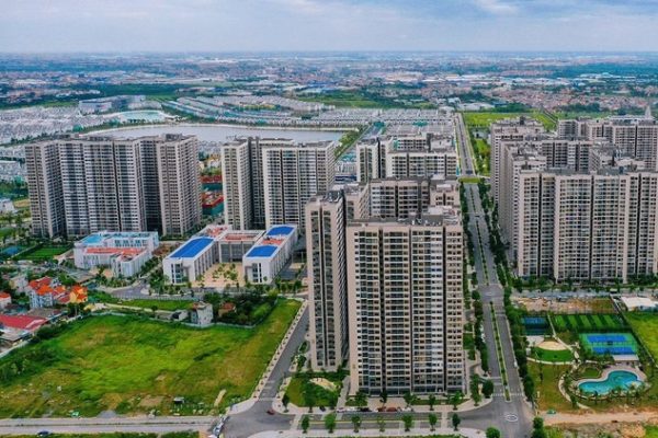 Chung cư 70m2 giờ đã lên tới 5,3 tỷ đồng: Một gia đình thu nhập trung bình phải mất tới gần 27 năm nếu dành toàn bộ thu nhập để mua nhà