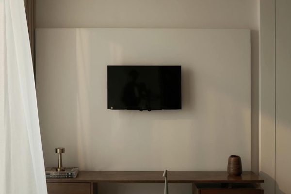 Tối ưu diện tích sử dụng cho căn hộ 64m2 bằng hệ cửa giấu kín