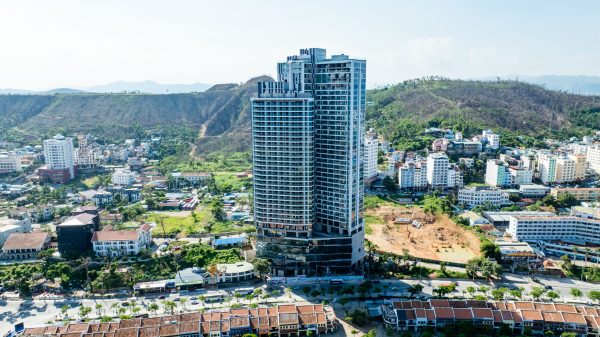 Hậu gia hạn trái phiếu, chủ đầu tư The Holiday Ha Long báo lỗ bán niên