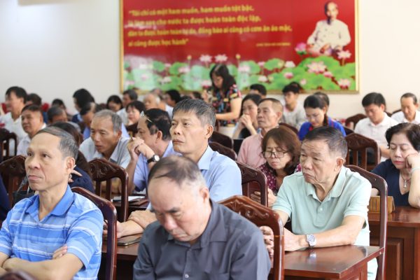 Cử tri TPHCM mong chuyện nhà ở không chỉ là vấn đề của người có tiền