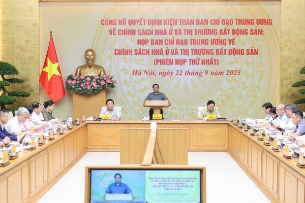Thủ tướng yêu cầu phải có câu trả lời vì sao “giá nhà chung cư liên tục tăng và cao mãi”
