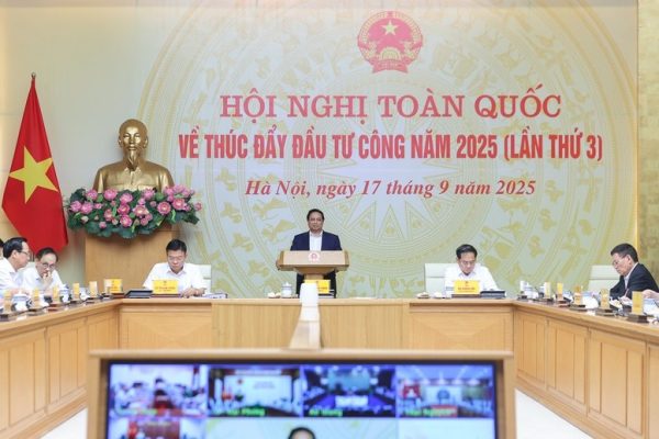 Thủ tướng phê bình 29 bộ, cơ quan và 12 địa phương giải ngân dưới mức trung bình