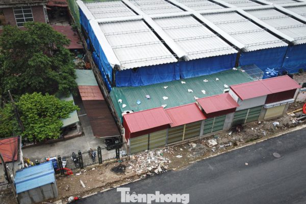 Hàng loạt nhà ‘siêu mỏng, siêu méo’ trên đường Nguyễn Tuân mở rộng sẽ được xử lý như thế nào?