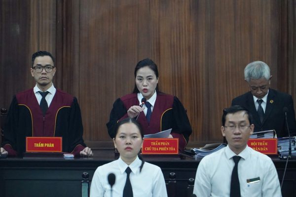 Tuyên phạt bị cáo Đinh Trường Chinh 13 năm tù, buộc nộp lại 970 tỷ đồng