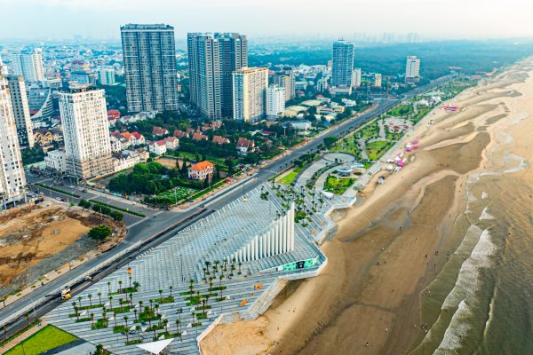 Cận cảnh tòa tháp có 143 trụ bê tông, trị giá 155 tỷ, là món quà của Sun Group: Thi công nhanh kỷ lục, vừa hoàn thành đã là điểm hot check in