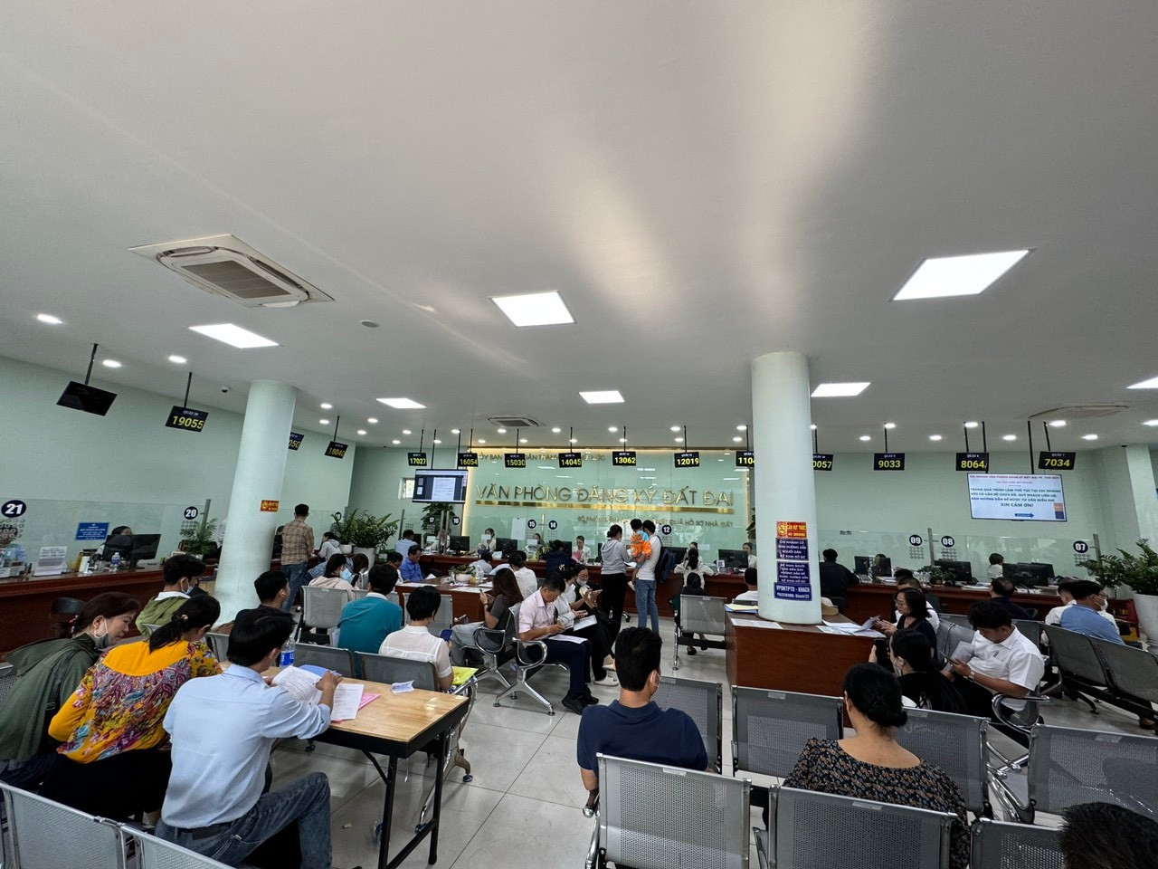 Chuyển chi nhánh Văn phòng Đăng ký đất đai về cấp xã phải đúng Luật đất đai- Ảnh 1. Chuyển chi nhánh Văn phòng Đăng ký đất đai về cấp xã phải đúng Luật đất đai- Ảnh 1.