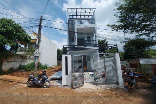Xây nhầm nhà trên đất người khác, hoán đổi, rồi lại ‘xây nhầm’