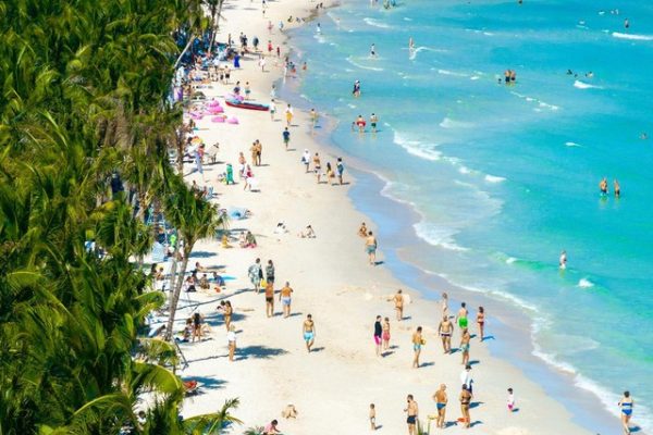Phú Quốc bùng nổ khách quốc tế cuối năm tạo đột phá cho thị trường nghỉ dưỡng