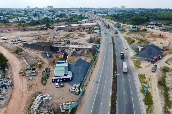 Tin vui từ loạt dự án hạ tầng nghìn tỷ sắp về đích, “cú hích” lớn cho thị trường bất động sản phía Tây TP.HCM